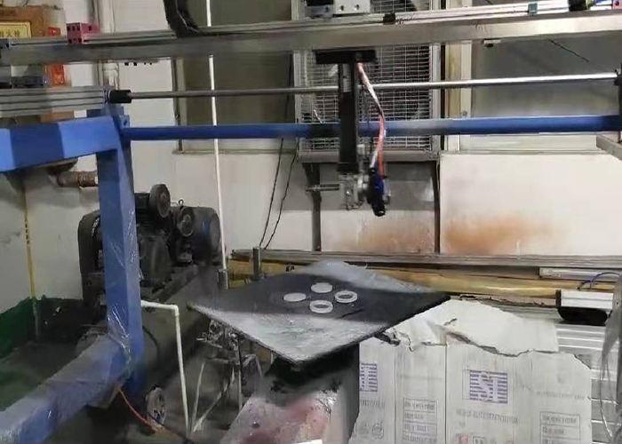 五轴往复机陶瓷喷油