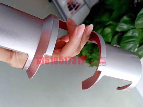 五轴自动喷漆机塑胶件喷油