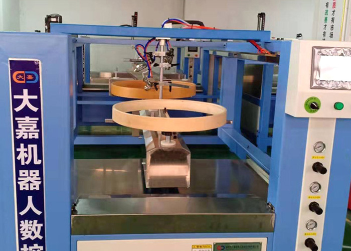 喷涂设备使用的注意事项