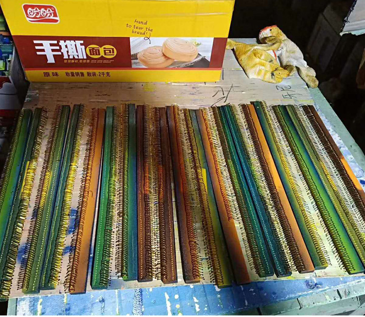 钓鱼勾、浮标自动喷漆机