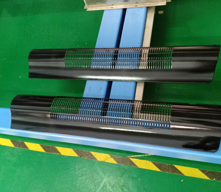 五轴往复机空调外壳喷漆